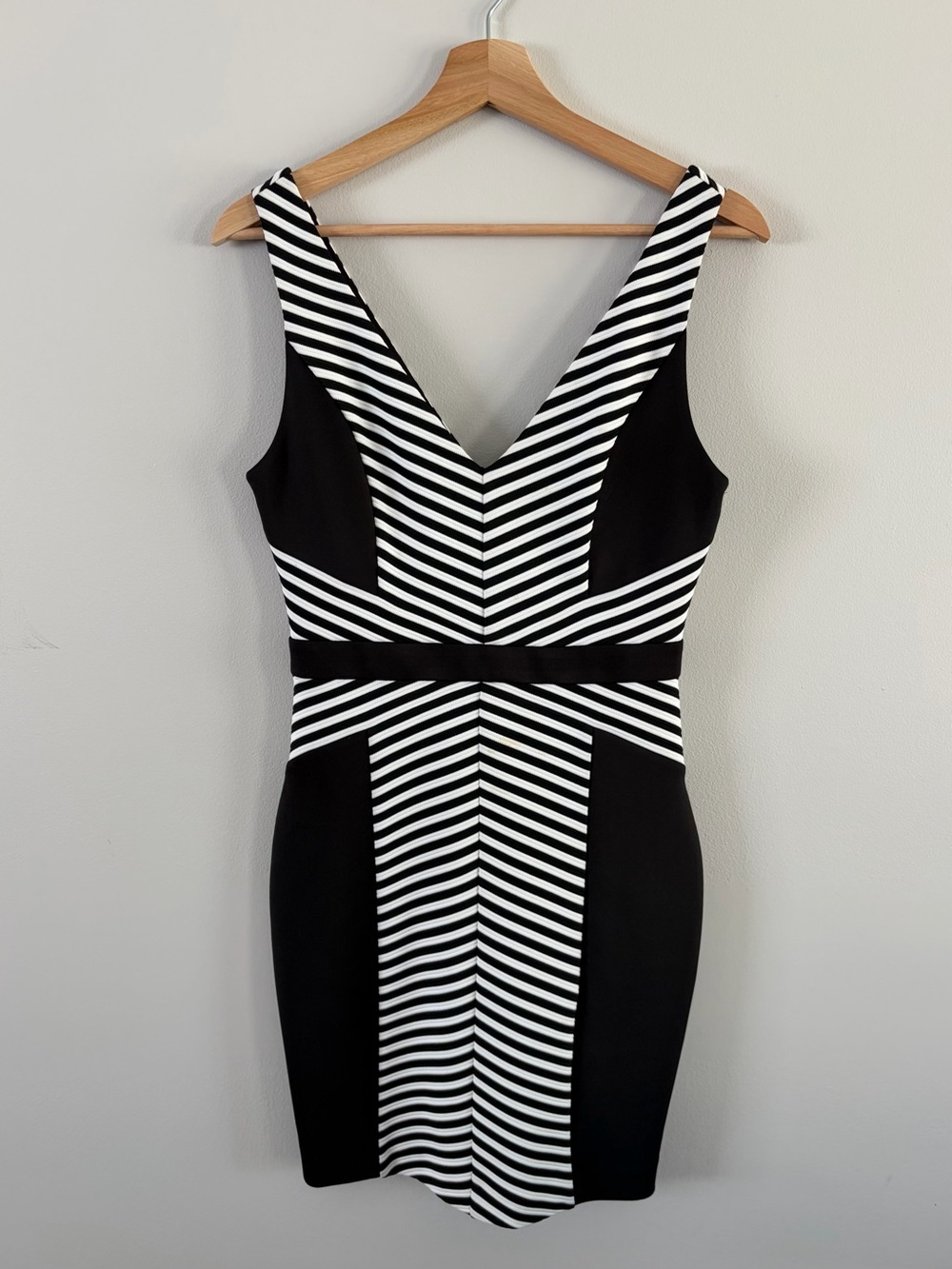 Guess Black and White Striped V-Neck Bodycon Dress